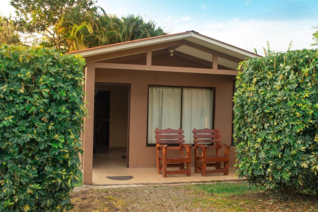 Slow Travel Lodge Upala エクステリア 写真